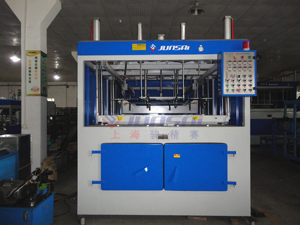 單頭厚片<a href=http://www.gphotos.cn/ target=_blank class=infotextkey>吸塑機</a>1.jpg